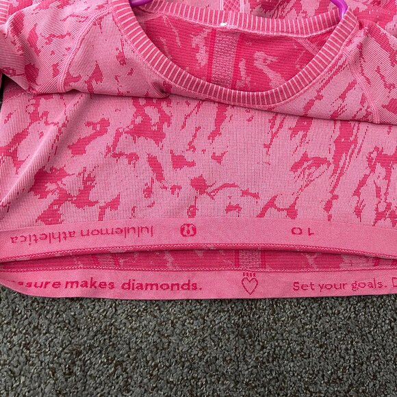 Lululemon Swiftly Tech Short Sleeve Crew Heathered Bon Bon Size 10 - Picture 10 of 10